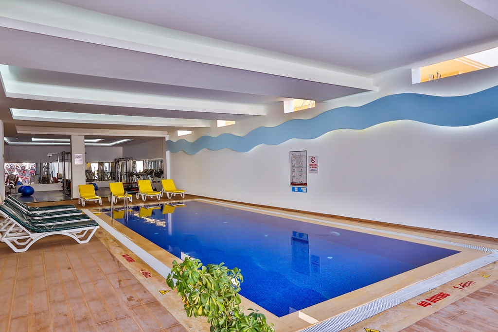 Golden Life Blue & Green Hotel